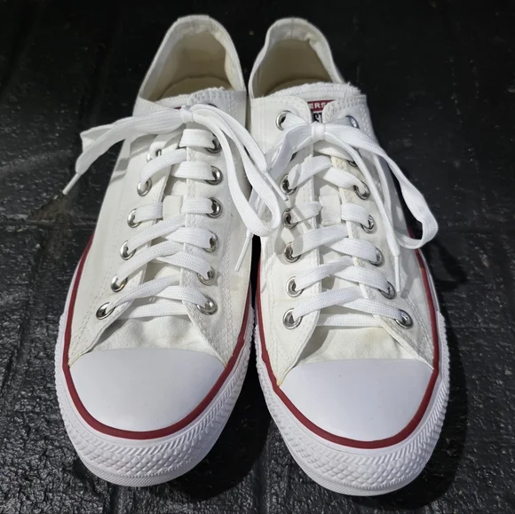 Converse Cuck Taylor All Star Low Top Sneaker, Men's Size 10, Women's Size 12 - Picture 3 of 10